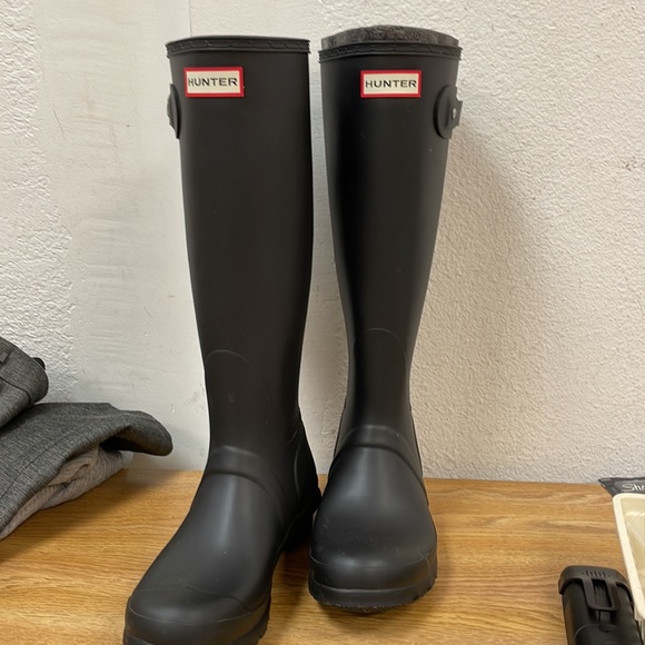 Hunter boot. - Picture 2 of 7